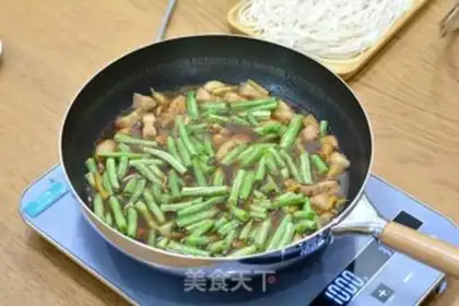 Make Five bouquets of bean noodles step 7