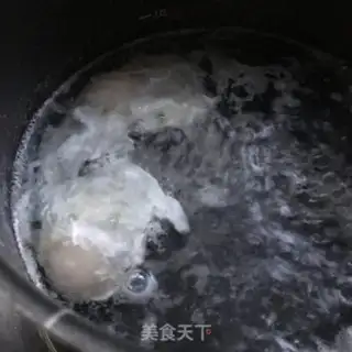 Make Sour soup and eggs step 2