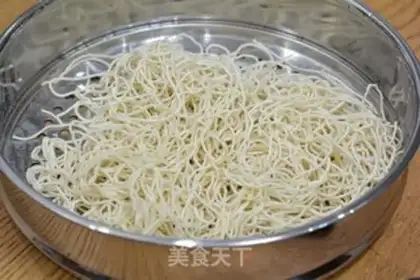 Make Five bouquets of bean noodles step 9