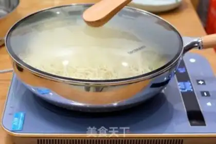 Make Five bouquets of bean noodles step 10