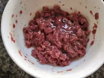 Make Meat sauce noodles step 2