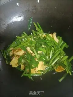 Make Scrambled eggs step 4