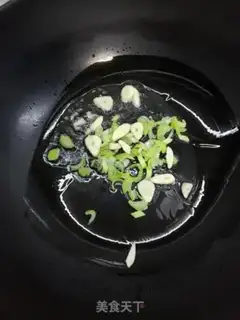 Make The omelet with the sausage step 4