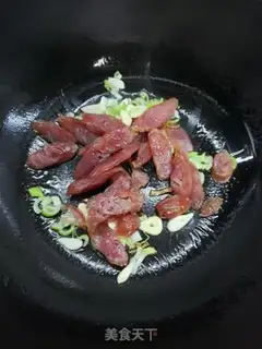 Make The omelet with the sausage step 5