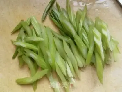 Make ♪ Little sea with celery ♪ step 1