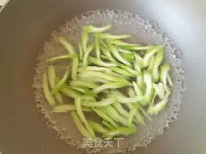 Make ♪ Little sea with celery ♪ step 2