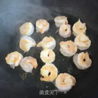 Make Cream pepper and shrimp step 5