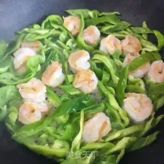 Make Cream pepper and shrimp step 6