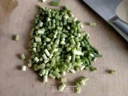 Make Garlic platinum sauce and pastrami step 0