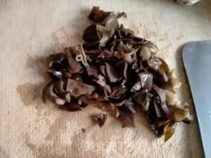 Make Garlic platinum sauce and pastrami step 1