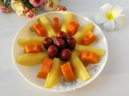 Make Apple pumpkin steamed red dates step 4