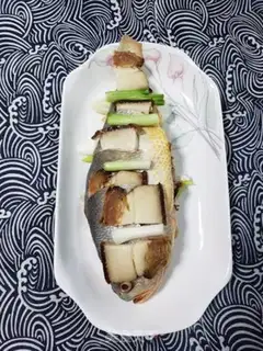 Make Slurpy yellow fish step 4