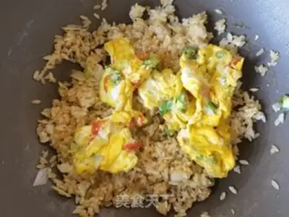 Make Cream pepper egg fried rice step 10