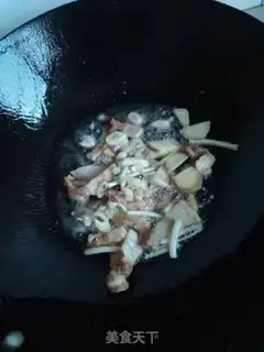 Make Onion fried lamb step 3