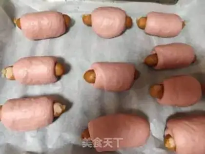 Make A red ham roll step 7