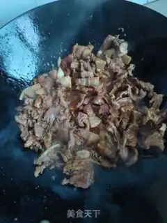Make Onion fried lamb step 5