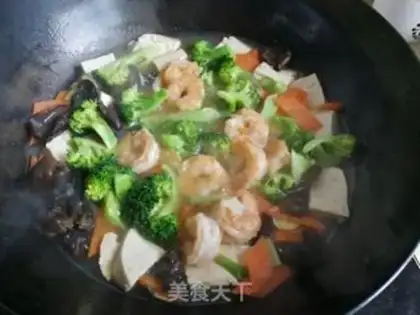 Make Shrimp with broccoli step 6