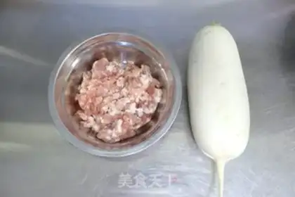 Make Pork radish dumplings step 1