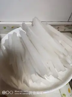 Make Five flowers for radish step 1
