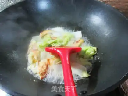 Make The egg show, the mushrooms, the cabbage step 4