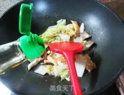 Make The egg show, the mushrooms, the cabbage step 6