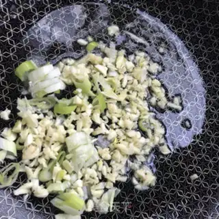Make Tea and oil and broccoli step 1