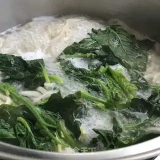 Make Garlic pasta step 8