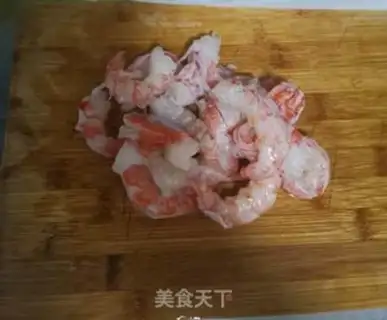 Make The mushrooms burst into red shrimp step 2