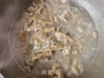 Make A fragrance with fat rolls step 2