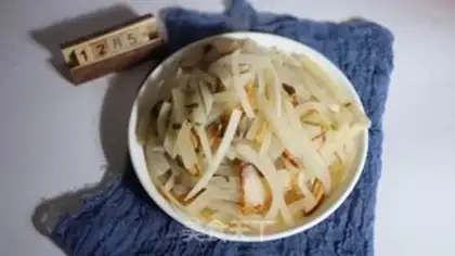 Make Five flowers for radish step 8