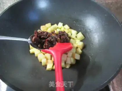 Make Spud potatoes with mushroom sauce step 5