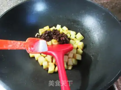 Make Spud potatoes with mushroom sauce step 6