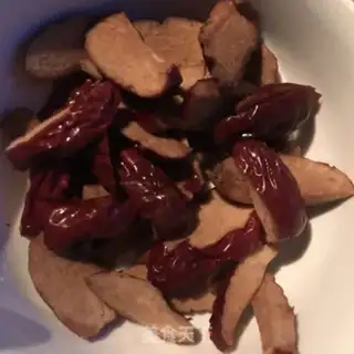 Make Western cucumber date walnuts step 4