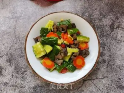Make Carrot cucumbers with sea cucumber step 7