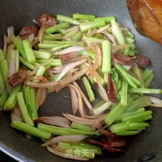 Make Onion celery fried sausage step 8