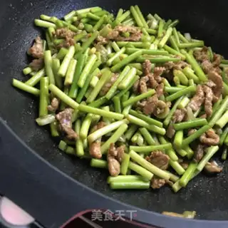 Make Garlic fried meat step 9