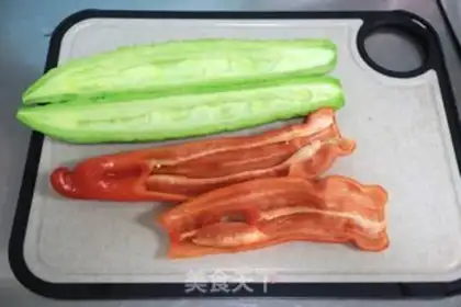 Make Chili made bitter melons step 1