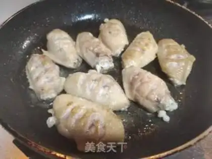 Make The chicken in the sauce step 1