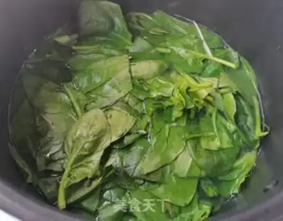 Make Scrambled spinach bean gills step 2
