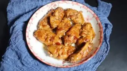 Make The chicken in the sauce step 4