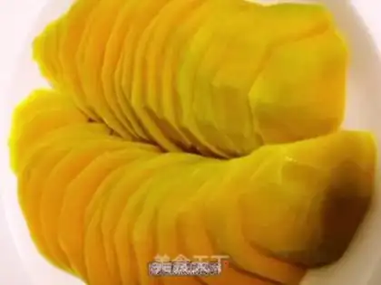 Make Pumpkin McFin step 0