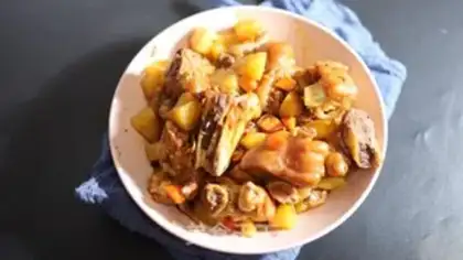 Make Pig feet burn potatoes step 9