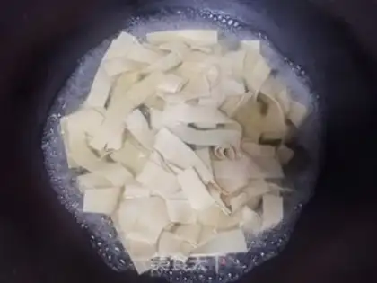 Make Cabbage and bean peel step 1