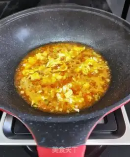 Make Tomato eggs for noodles step 5
