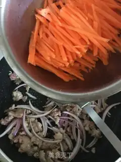 Make Carrot onion fried meat step 5