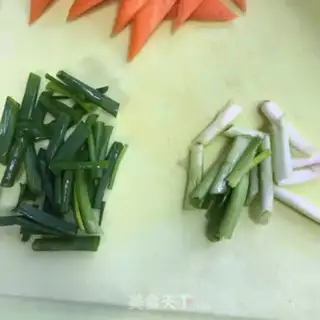 Make Five flowers and three colors step 4