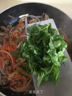 Make Carrot onion fried meat step 7