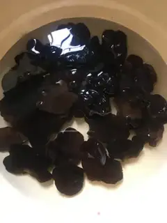 Make Celery black-mucked sausages step 3