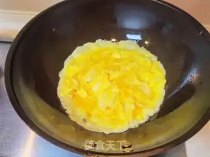 Make Egg sauce noodles step 5