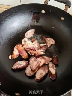 Make Pepper fried sausage step 1